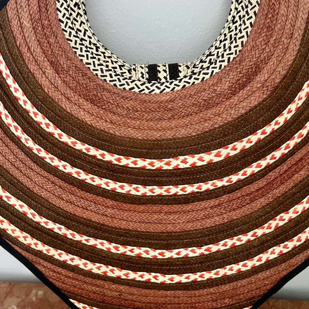 Artistic Circular Handle Tote - Picture 6 of 11